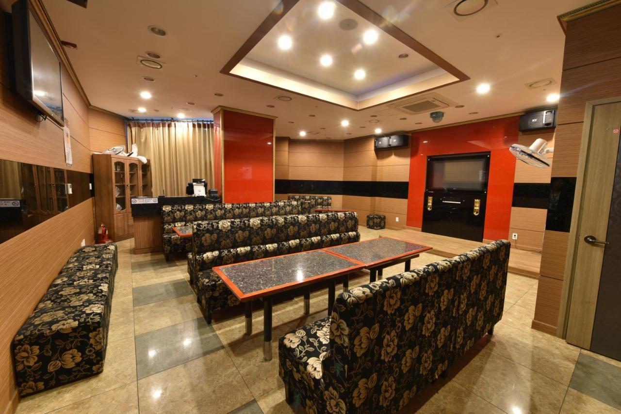 Mohang Haenaru Family Hotel Buan Exterior photo